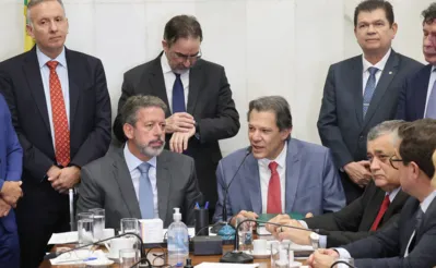 A proposta de regulamentação da reforma tributária foi entregue pelo ministro Fernando Haddad (Fazenda) ao Congresso Nacional nesta quarta-feira (24)