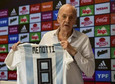 Imagem ilustrativa da imagem César Menotti, técnico da Argentina campeã mundial em 1978, morre aos 85 anos