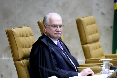 Imagem ilustrativa da imagem Fachin arquiva inquérito da Lava Jato contra Jucá e Renan