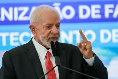 Imagem ilustrativa da imagem Governo Lula tem 33% de avaliação positiva e 33% de negativa, aponta pesquisa Quaest