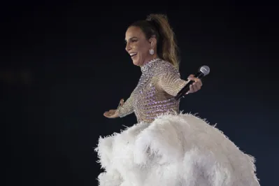 RIO DE JANEIRO, RJ, 20.12.2023: Show da cantora Ivete Sangalo no estÃ¡dio do MaracanÃ£, na zona norte do Rio de Janeiro. Ivete comemora seus 30 anos de carreira. (Foto: Eduardo Anizelli/ Folhapress)