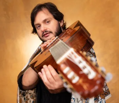 Yamandu Costa encerra miniturnê brasileira com show em Londrina
