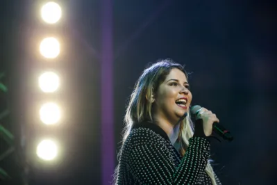 ***ARQUIVO*** SÃƒO PAULO - SP - BRASIL, 24-11-2017, MARÃLIA MENDONÃ‡A.  A cantora de mÃºsica sertaneja MarÃ­lia MendonÃ§a durane show na cidade de Bauru.  (Foto: Adriano Vizoni/Folhapress)