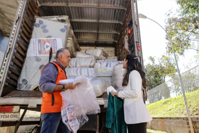 O Governo do Paraná, por meio da Defesa Civil, envia caminhões com donativos para as vítimas do Rio Grande do Sul