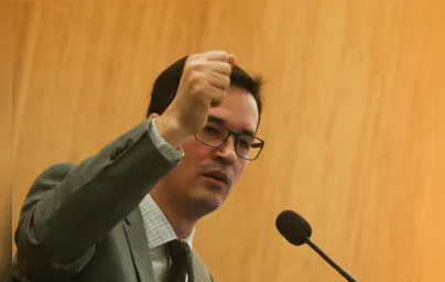 Imagem ilustrativa da imagem Deltan diz que não está inelegível e articula se lançar a prefeito de Curitiba