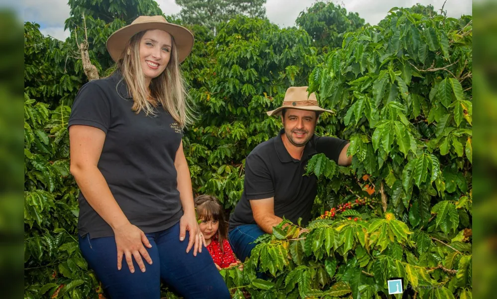 A família de Jonas da Silva, que produz café, gerencia uma torrefação e uma cafeteria, diz que os grãos especiais agregaram valor econômico