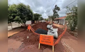 Atrasada, obra no Acapulco gera transtornos e apresenta falhas