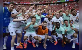 Áustria derrota a favorita Holanda e avança às oitavas de final