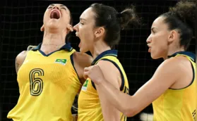 Brasil vence a Polônia e termina primeira fase do vôlei feminino como líder de grupo