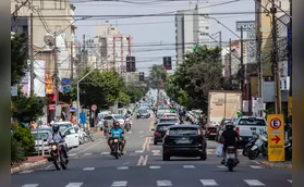 Câmara de Arapongas cria seis novos cargos em sessão extra