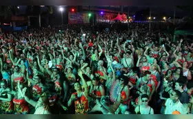 Carnaval sai de Londrina para 'bombar' em Ibiporã, veja vídeo
