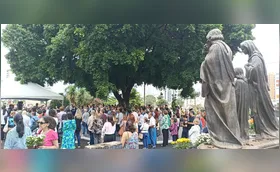 Celebrações de Finados movimentam cemitérios em Londrina