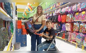 Consumidor vai às papelarias no domingo, véspera de volta às aulas
