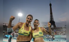 Duda e Ana Patricia vencem e vão às semis do vôlei de praia