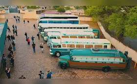 Encontro reúne admiradores de ônibus em Londrina