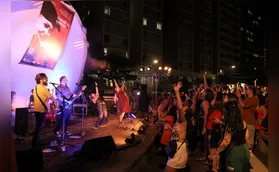 FILO leva o público às ruas em noite de arte e protesto