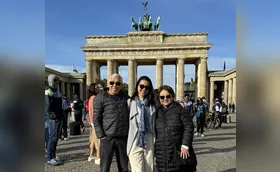 Família Nishikawa passando por Berlim