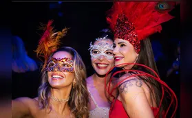 Festa com máscaras de Joana Panissa