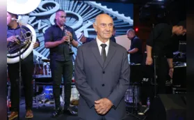Festa surpresa para Kantor