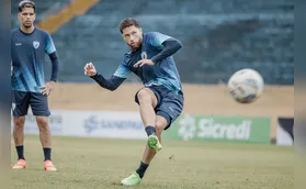 LEC enfrenta o Paraná em busca da primeira vitória como mandante