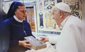 Livro Doutor Coração foi entregue para o Papa