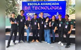 Na Escola Avançada de Tecnologia