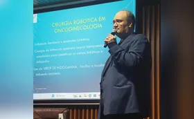 Oncoginecologista ministra palestra na PUC