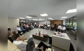 Tiago Amaral anuncia fusão de secretarias e interina na Educação
