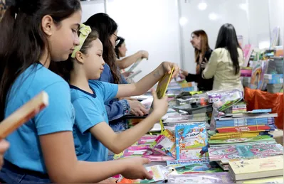 Atividades que valorizam o livro e a leitura atraem estudantes das escolas muncipais de Londrina para as bibliotecas