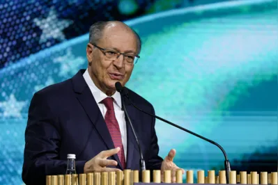 Imagem ilustrativa da imagem Alckmin diz que mercado é 'estressado' e dólar subiu sem razão, mas câmbio deve cair
