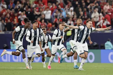 Imagem ilustrativa da imagem Algoz do Botafogo vence Al Ahly e vai à final contra Real Madrid
