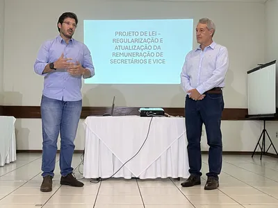 Imagem ilustrativa da imagem Tiago Amaral quer salário de R$ 21,9 mil para vice e secretários