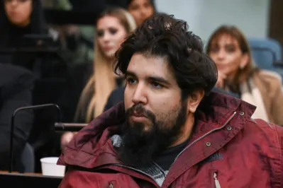 Montiel nasceu em 1987 no Brasil, em São Paulo, e vive na Argentina desde o início dos anos 1990