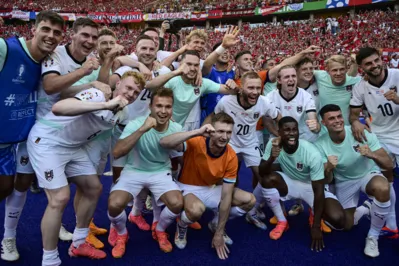 Imagem ilustrativa da imagem Áustria derrota a favorita Holanda e avança às oitavas de final