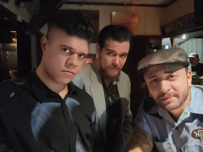 Mancats: som da banda é caracterizado por ritmo acelerado e batidas fortes