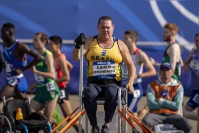 "Receber esta notícia de que eu seria a atleta que iria conduzir o pavilhão do nosso Brasil foi muito emocionante, as lágrimas caíram", comemora Beth Gomes