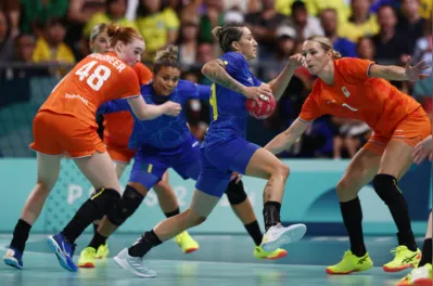 2024.08.01 - Jogos Olímpicos Paris 2024 - Handball Feminino - Brasil enfrenta a Holanda pela quarta rodada da fase de grupos. Em destaque a atleta Paty Matieli. - Foto Luiza Moraes/COB
