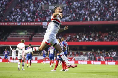 Imagem ilustrativa da imagem Calleri desencanta e São Paulo vence com sobras o Bahia