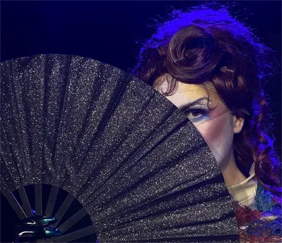 Imagem ilustrativa da imagem 'Cara Cora': espetáculo traz palhaçaria e arte drag