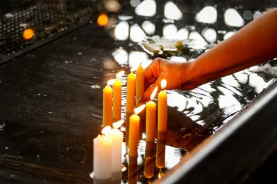 ALTA FLORESTA D'OESTE, RO - 08.10.2024: DEVOTOS JÁ COMPARECEM NA BASÍLICA - Devotos de Nossa Senhora Aparecida, já começam a comparecer no Santuário Nacional, na cidade de Aparecida interior do estado de São Paulo, para agradecer graças alcançadas, nesta terça-feira (08). O dia dedicado a intitulada Rainha e  Padroeira do Brasil, acontece neste próximo sábado 12. (Foto: Aloisio Mauricio /Fotoarena/Folhapress) ORG XMIT: 2630326