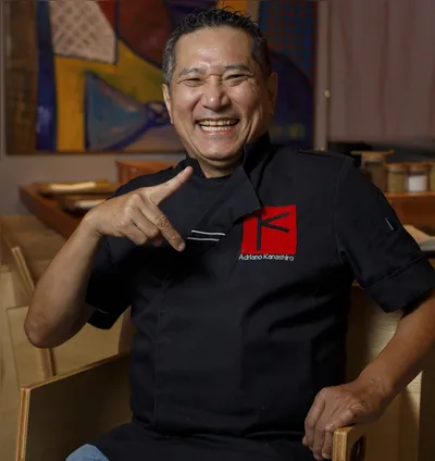 Imagem ilustrativa da imagem Chef Adriano Kanashiro volta à cena gastronômica paulistana