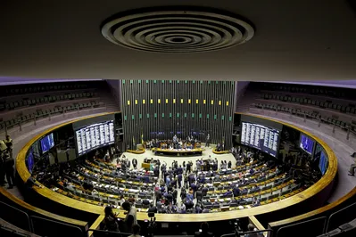 Uma das decisões mais relevantes dos parlamentares deve ser sobre o projeto que vedaria o bloqueio de gastos provenientes de emendas parlamentares impositivas