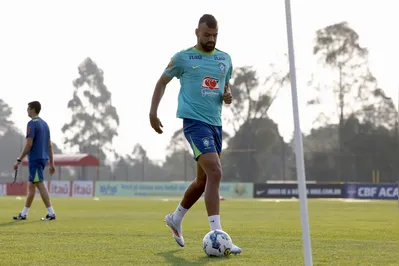 A oferta por Fabrício Bruno giraria em torno dos 5 milhões de euros (R$ 32 milhões) por 50% dos direitos econômicos