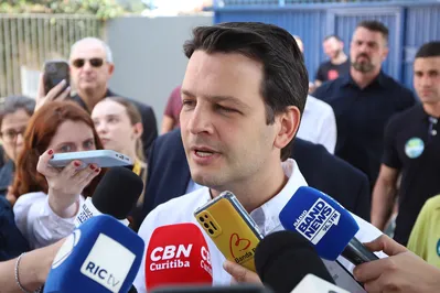 Pimentel é o atual vice-prefeito, foi apadrinhado pelo prefeito Rafael Greca (PSD) e pelo governador Ratinho Junior (PSD)