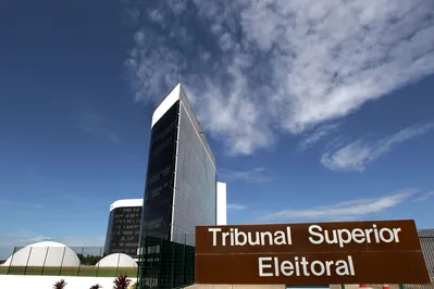 No caso de detenção nesse período, a pessoa será imediatamente conduzido à presença do juiz competente, que verificará a legalidade da prisão. Caso o crime não se encaixe em uma das três situações citadas, a prisão será relaxada