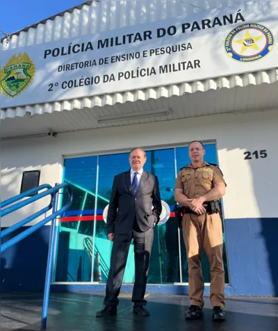 Imagem ilustrativa da imagem Ex-ministro da Educação visita Colégio Militar