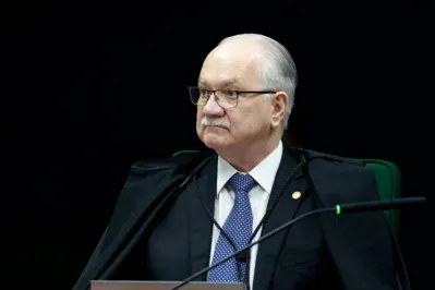Imagem ilustrativa da imagem Fachin cobra compostura e manda recado a ministros do STF
