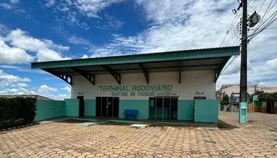 Com apenas dois horários por dia, a Rodoviária de Santana do Itararé passa a maior parte do tempo com os guichês fechados