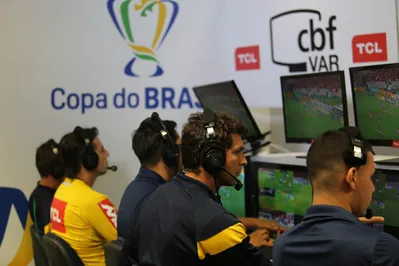 Imagem ilustrativa da imagem Federação Paranaense confirma VAR nas quartas do Estadual