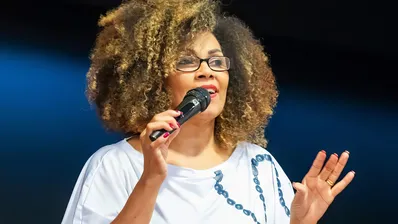 Vânia Cristina, coordenadora do grupo de oração  Filhos de Maria